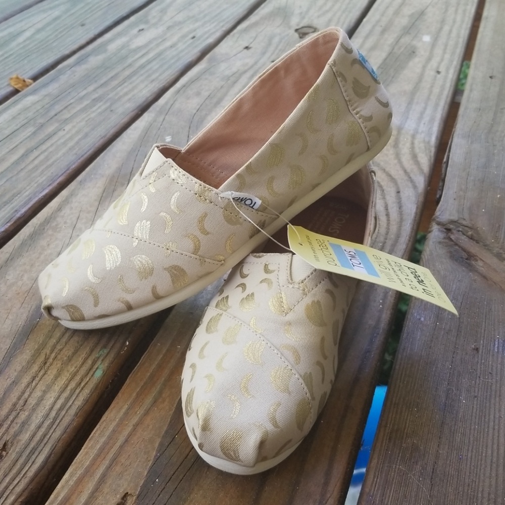 Golden Banana Toms